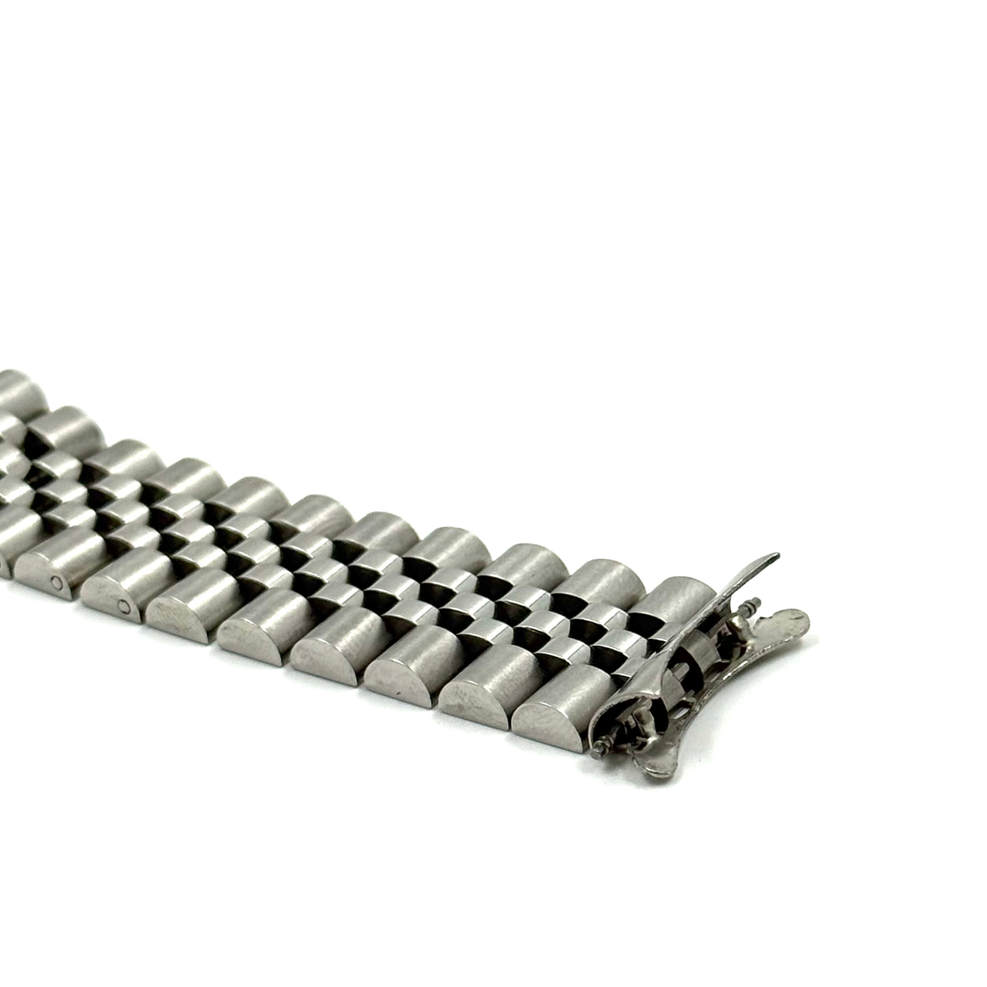 Jublee Watch Bracelet with Curved Endlinks Stainless Steel (Silver)