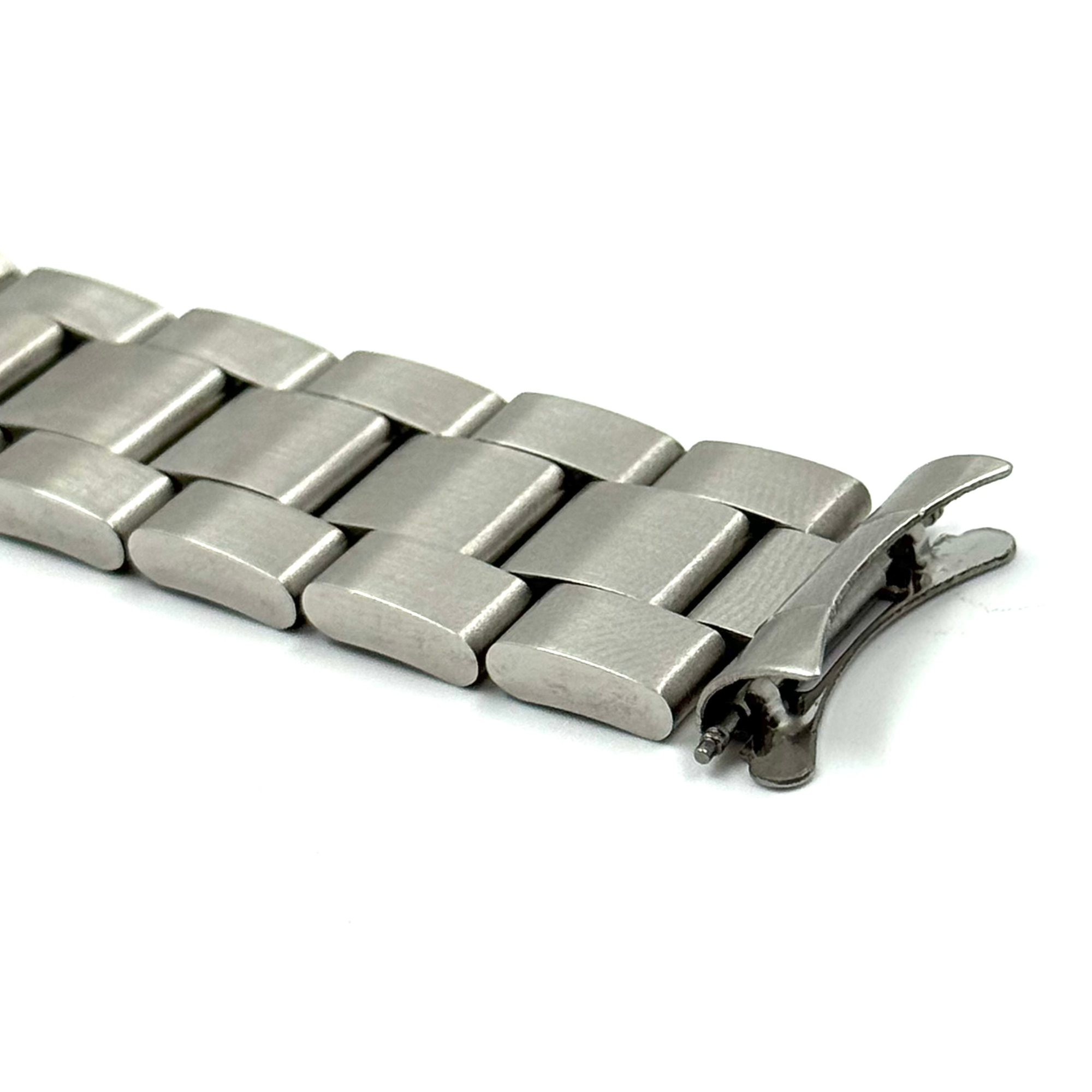 Oyster Watch Bracelet with Curved Endlinks Brushed Stainless Steel (Silver)